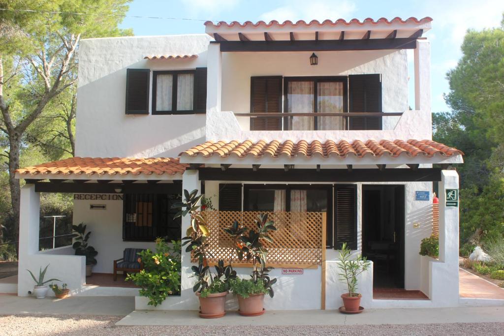 Apartamentos Pinomar Es Caló de Sant Agustí Esterno foto