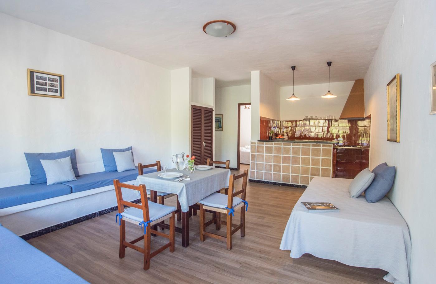 Apartamentos Pinomar Es Caló de Sant Agustí Esterno foto