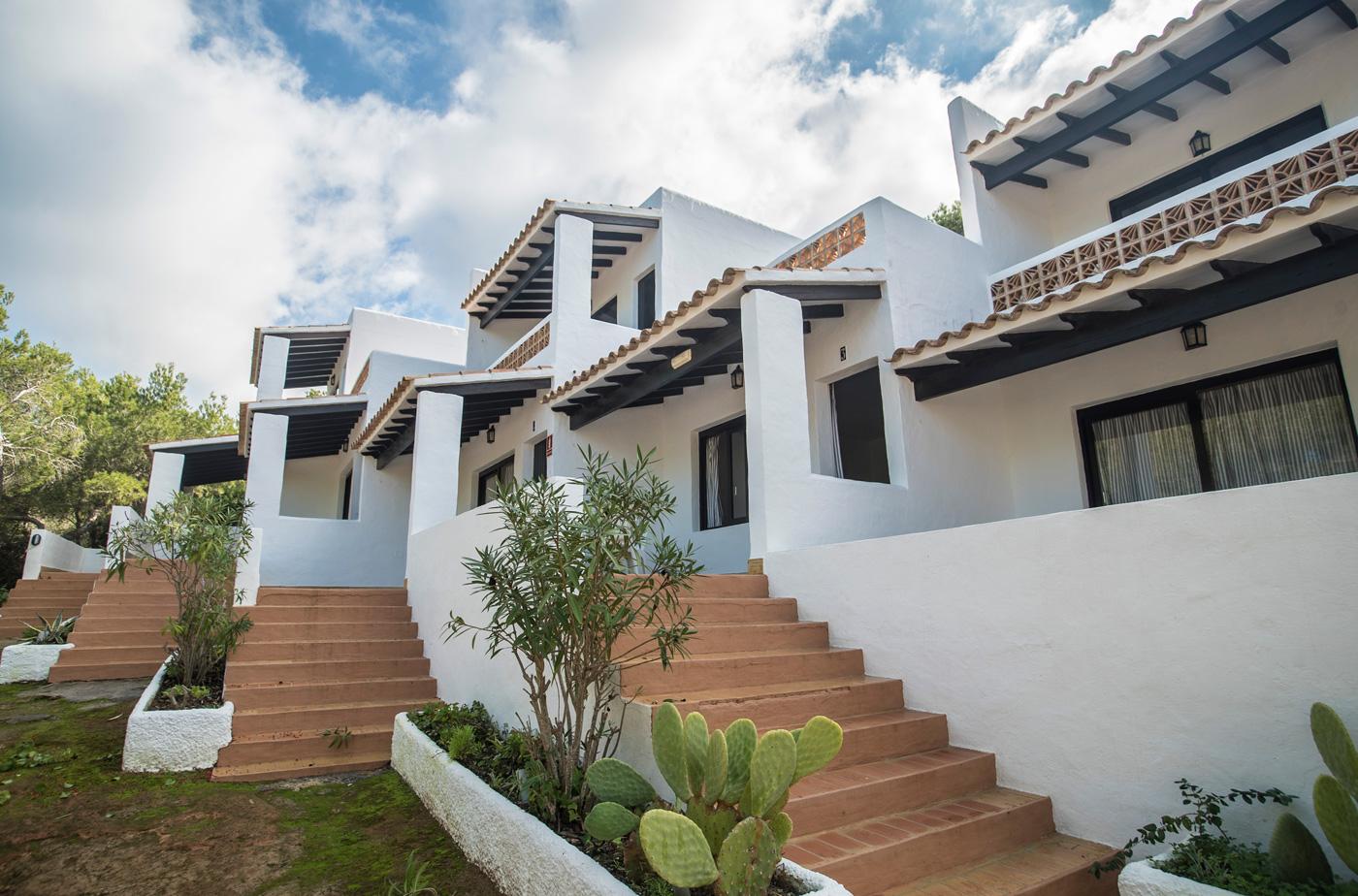 Apartamentos Pinomar Es Caló de Sant Agustí Esterno foto